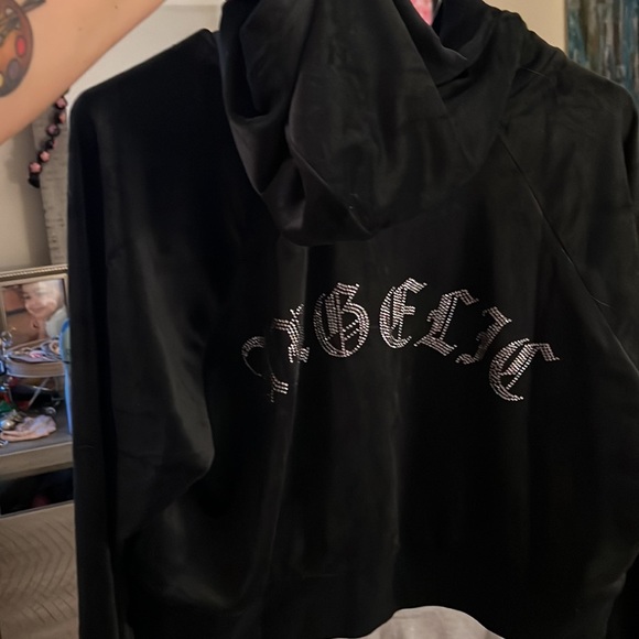 H&M divided, velour cropped black zip up hoodie. Size XL. - Picture 2 of 5